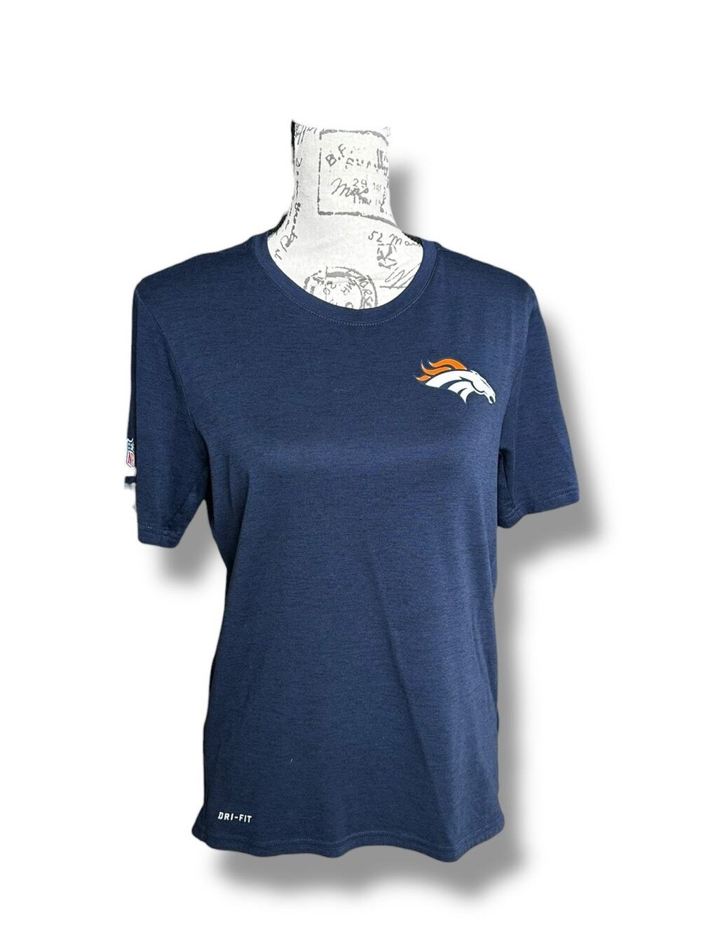 Nike Dri-Fit Denver Broncos Women’s Logo Blue Microstripe T-shirt XL Runs Small